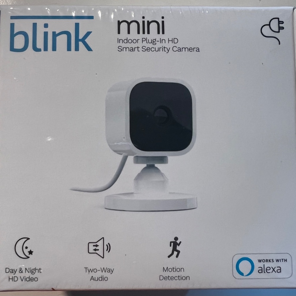 Blink Mini Indoor Plug-In HD Smart Security Camera